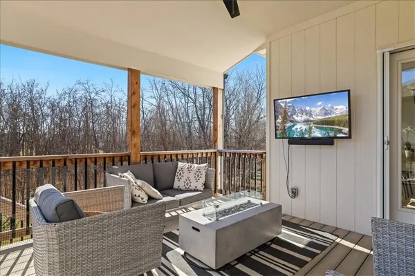 $784,900 | 17711 Mission Ridge, Smithville, MO 64089