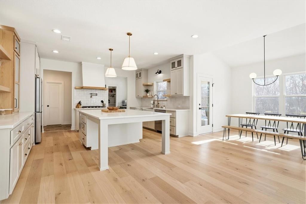 17711 Mission Ridge Smithville, MO 64089 - Photo 8 of 41