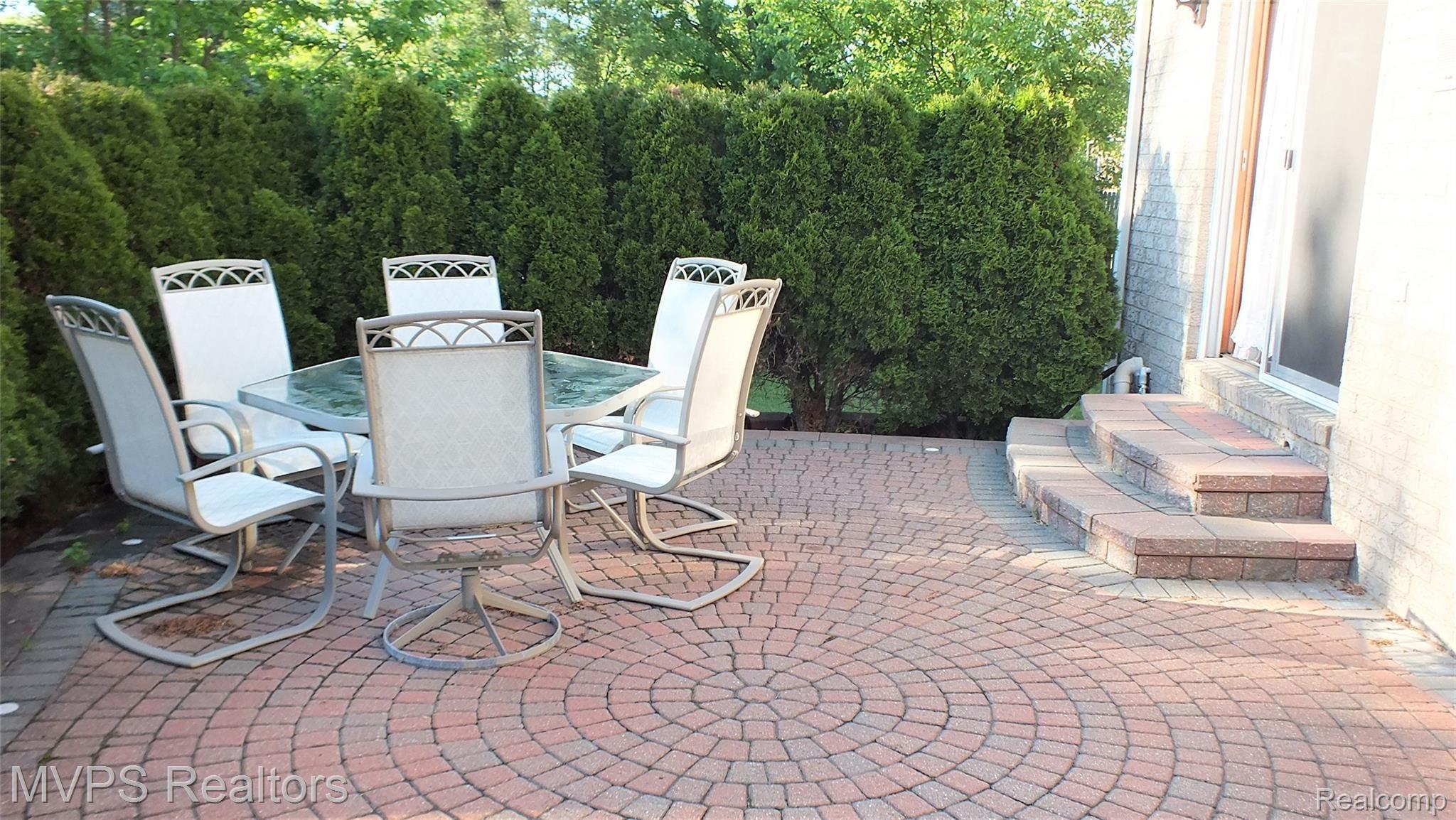 39555 Ryan Road Sterling Heights, MI 48310 - Photo 43 of 45 Patio