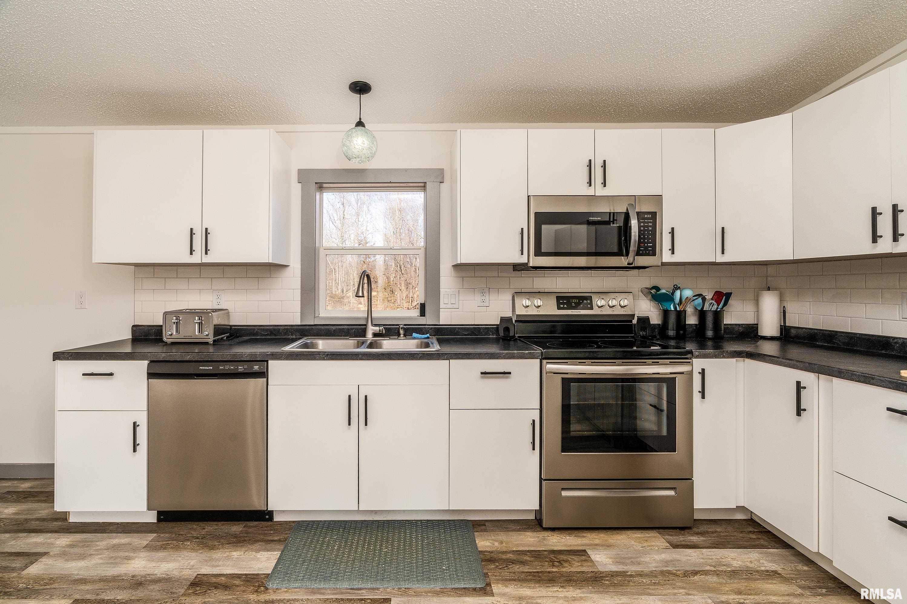 501 Tower Road Herrin, IL 62948 - Photo 11 of 27