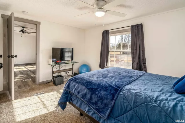 $168,000 | 501 Tower Road, Herrin, IL 62948