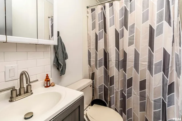 $168,000 | 501 Tower Road, Herrin, IL 62948