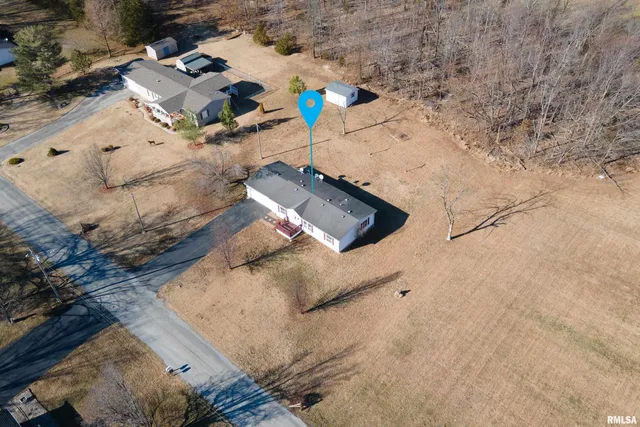 $168,000 | 501 Tower Road, Herrin, IL 62948