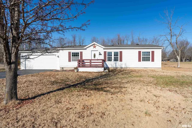 $168,000 | 501 Tower Road, Herrin, IL 62948