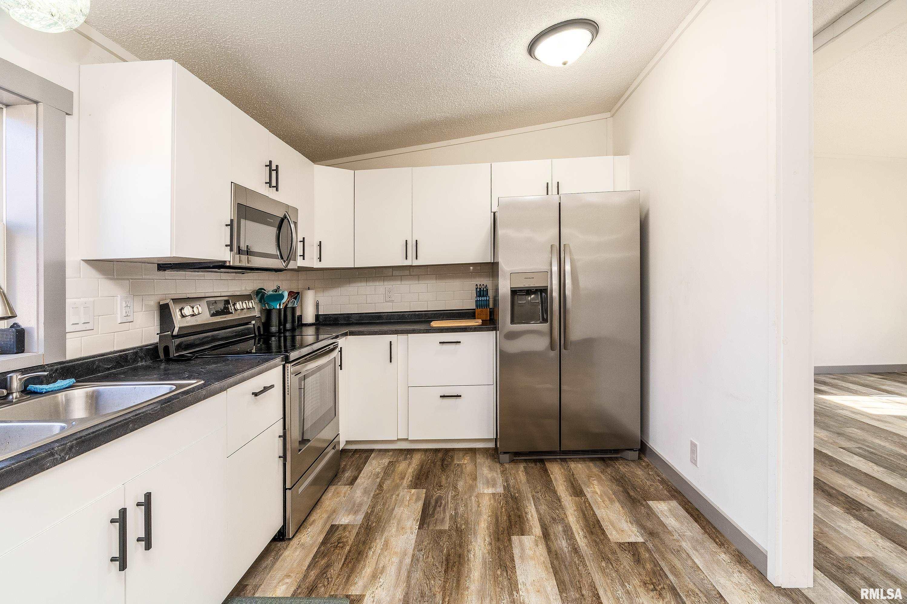 501 Tower Road Herrin, IL 62948 - Photo 9 of 27