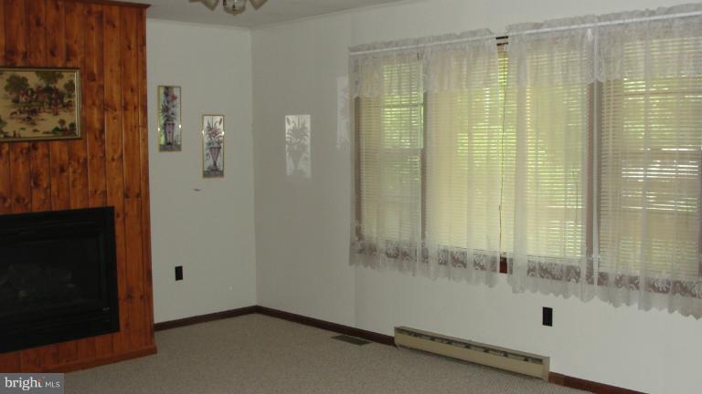 23626 Monrovia Road Orange, VA 22960 - Photo 22 of 26 Family Room