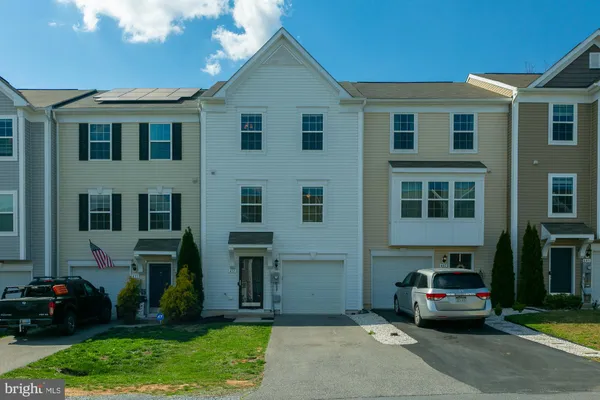 $257,500 | 437 Rumbling Rock Road, Hedgesville, WV 25427