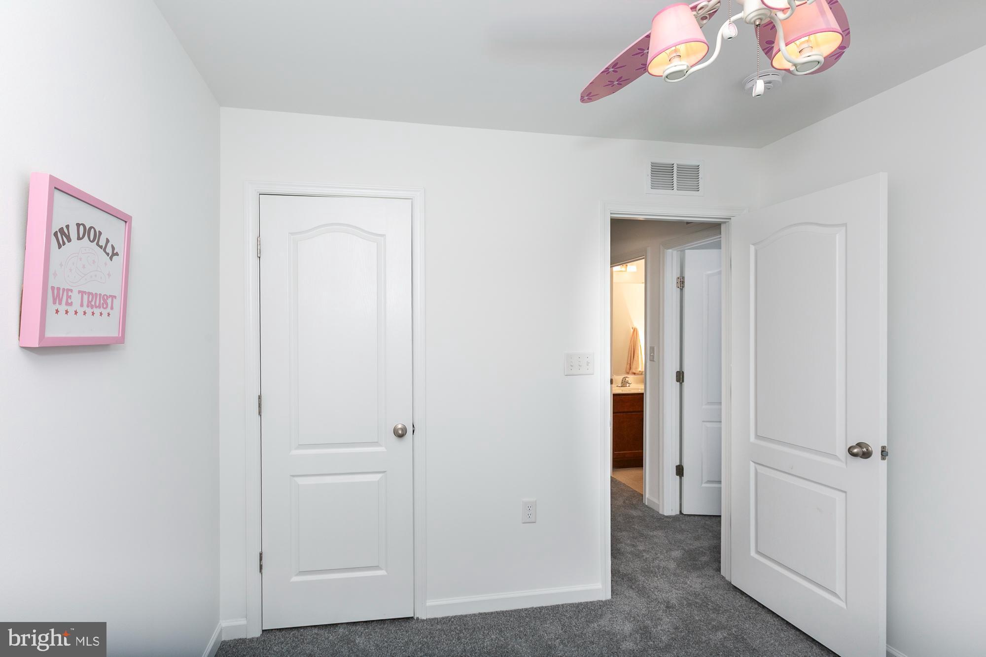 437 Rumbling Rock Road Hedgesville, WV 25427 - Photo 12 of 44