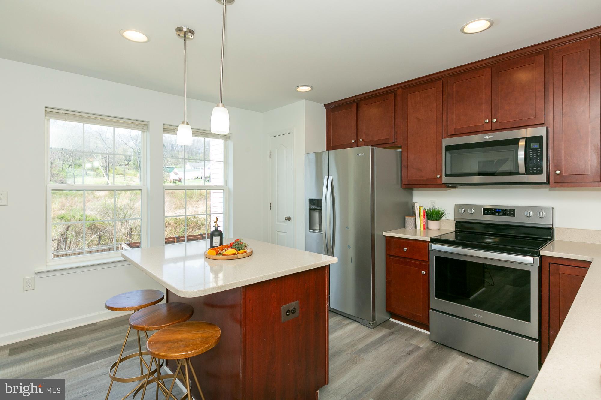 437 Rumbling Rock Road Hedgesville, WV 25427 - Photo 4 of 44