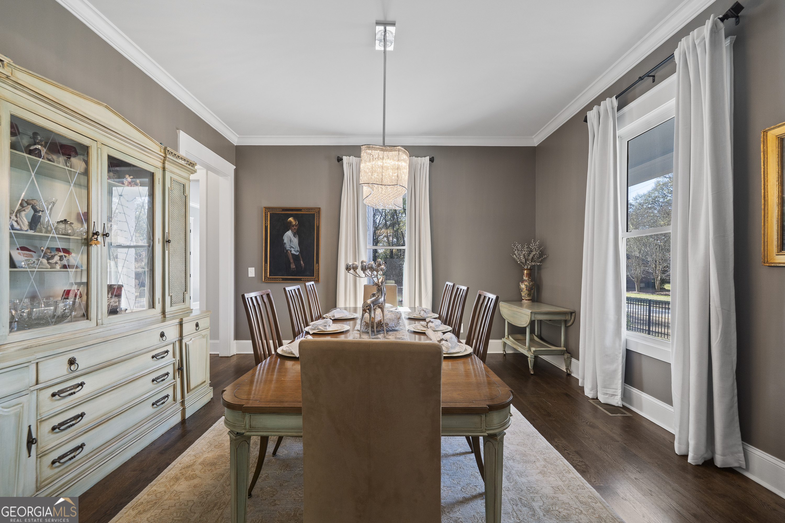 855 Jasper Street Madison, GA 30650 - Photo 9 of 46 a dining room with furniture and window