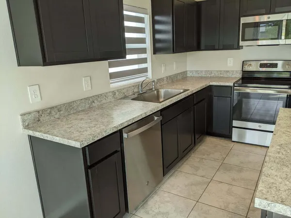 $2,190 | 604 Lychee Lane, Fort Pierce, FL 34981