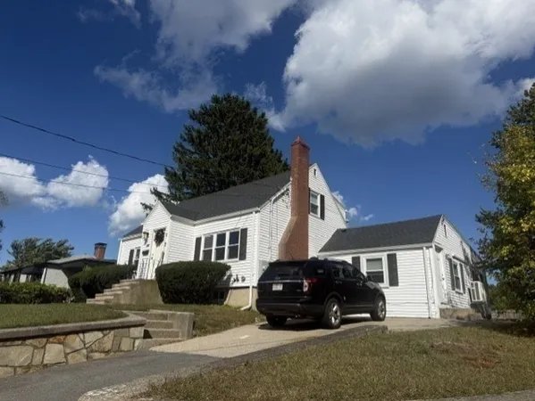 $1,800 | 208 Green Street, Unit 2, Weymouth, MA 02191