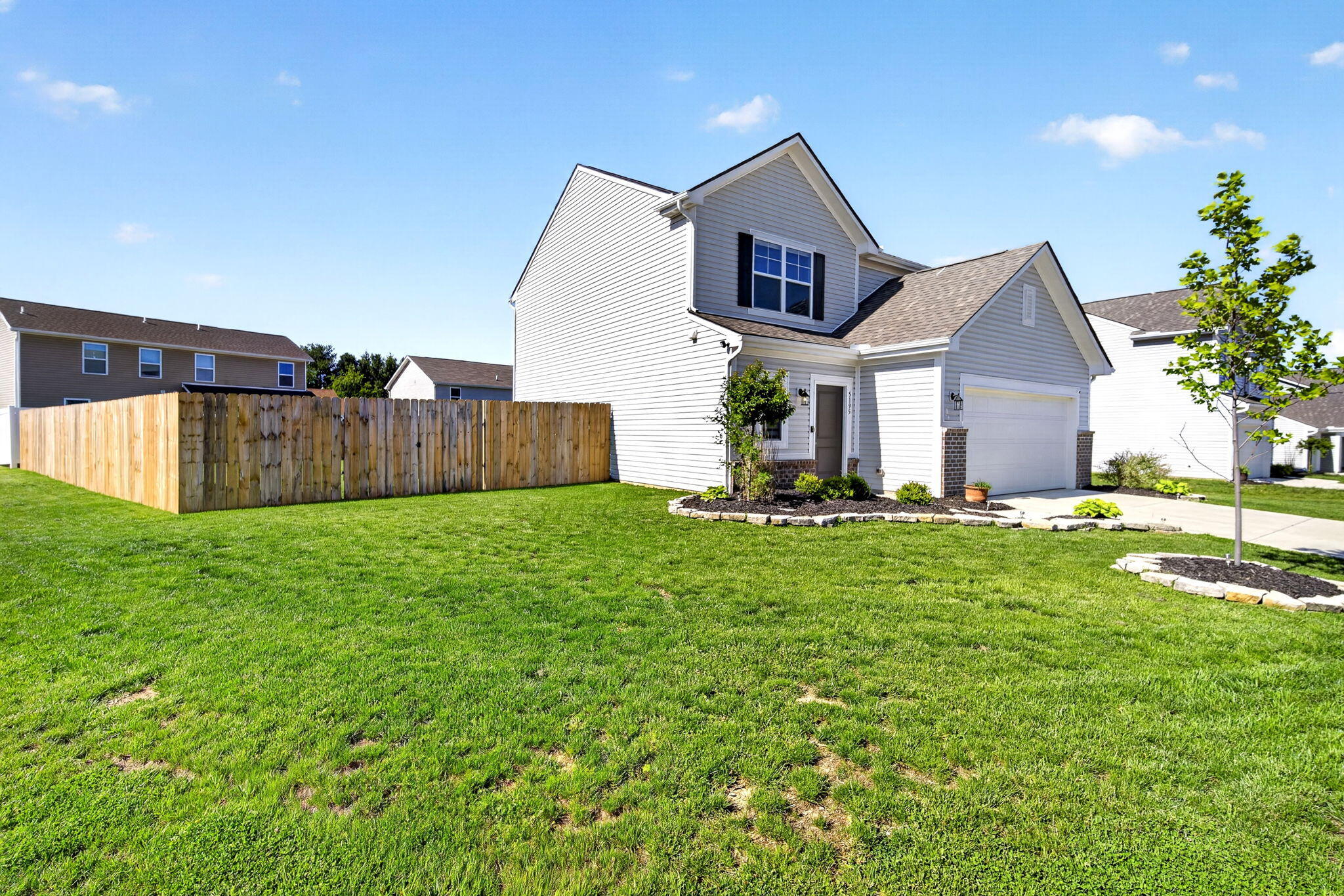 5195 Burton Drive Springfield, OH 45503 - Photo 4 of 44 4-web-or-mls-5195-burton-dr