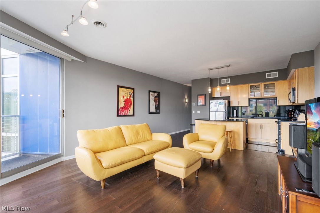 1237 Washington Avenue, Unit 511 Cleveland, OH 44113 - Photo 6 of 21