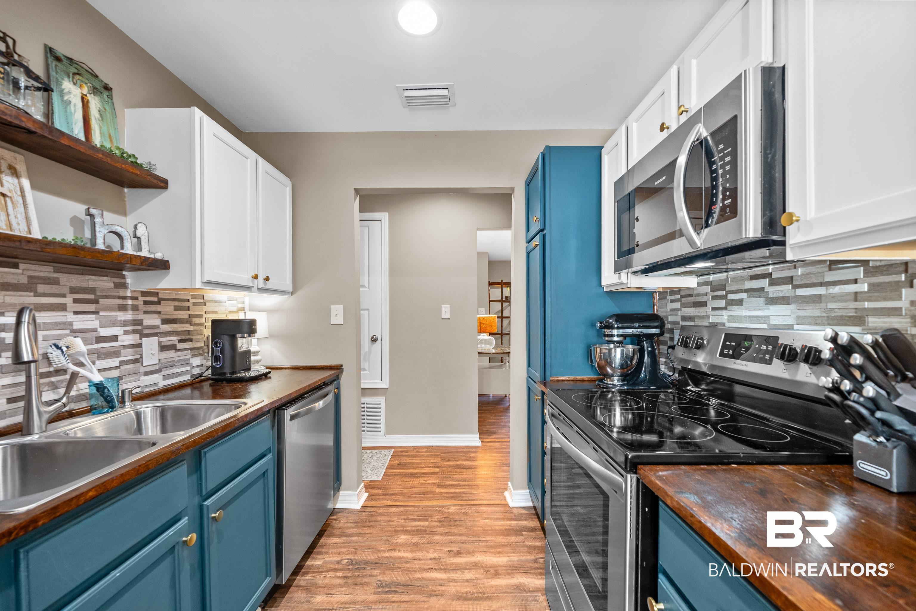 312 Vanderbilt Drive Mobile, AL 36608 - Photo 13 of 32