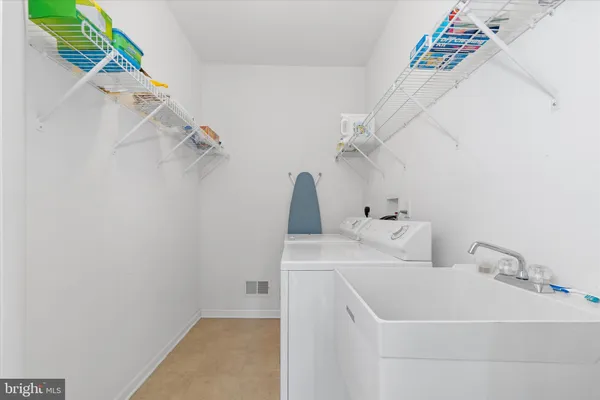 $739,900 | 915 Mather Drive, Bear, DE 19701