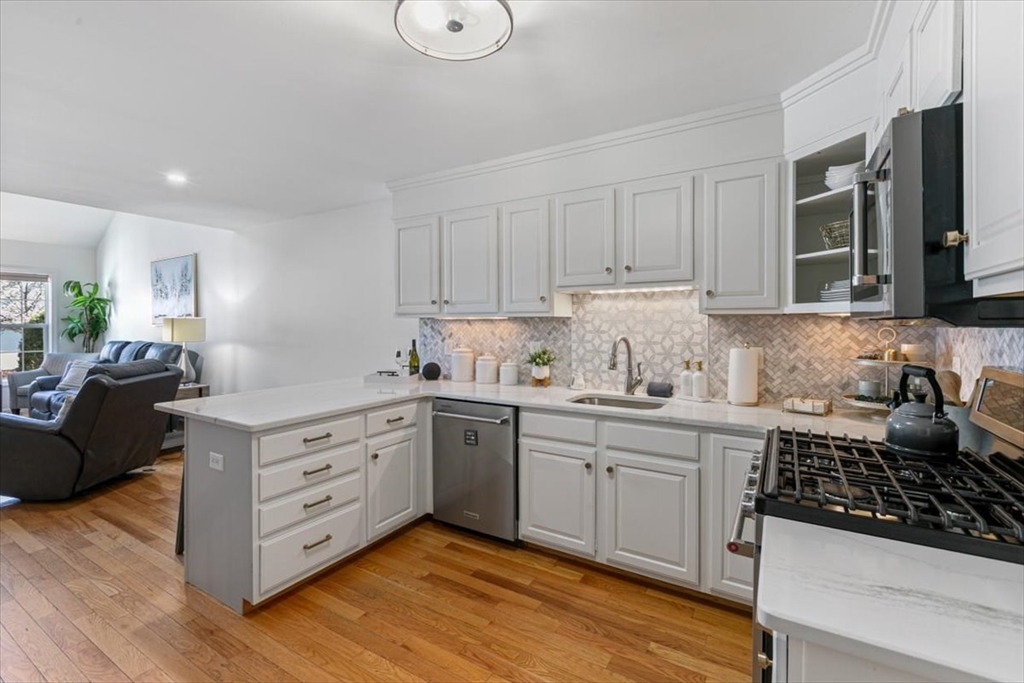 64 Brookview Road, Unit 64 Windham, NH 03087 - Photo 8 of 35