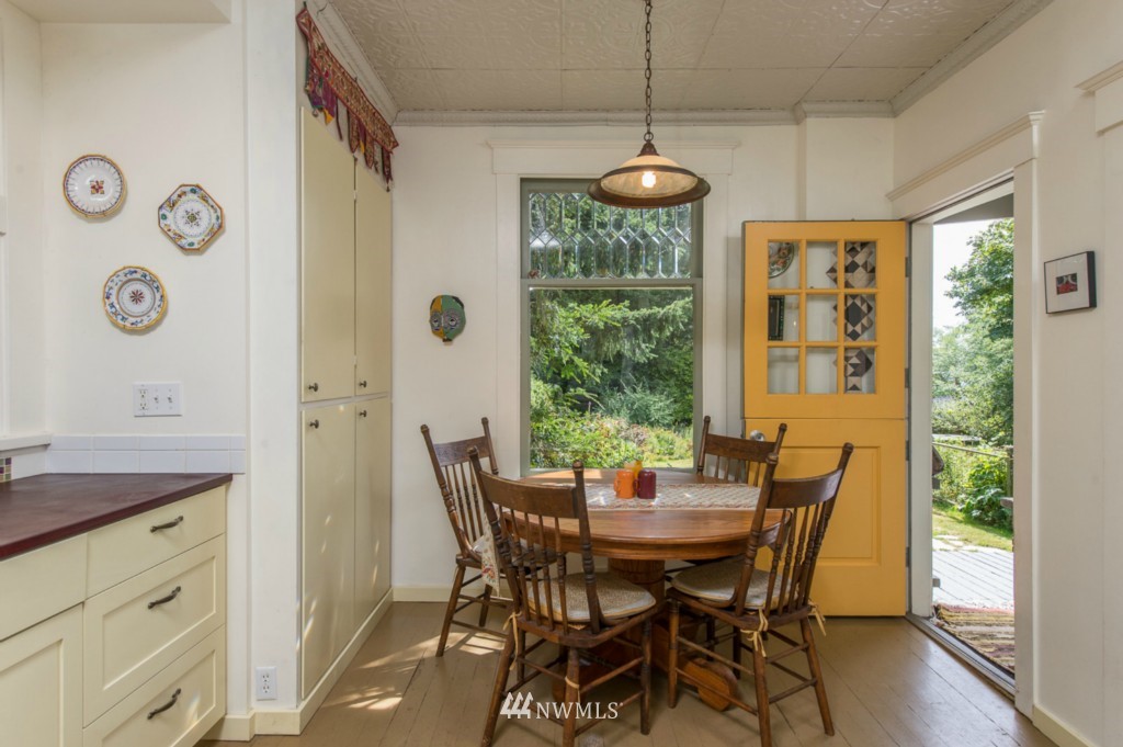 8518 Southwest Ellisport Road Vashon, WA 98070 - Photo 11 of 25