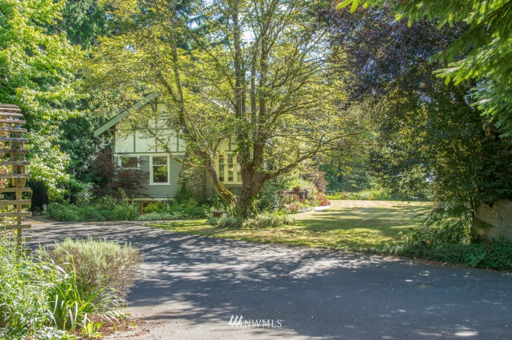 8518 Southwest Ellisport Road Vashon, WA 98070 - Photo 21 of 25