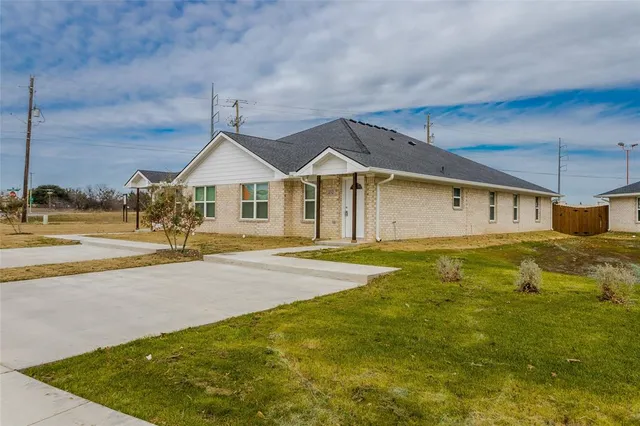 a view of a house with a swimming pool