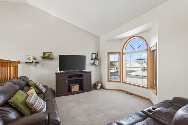 $399,900 | 11683 10th Street Northeast, Hanover, MN 55341