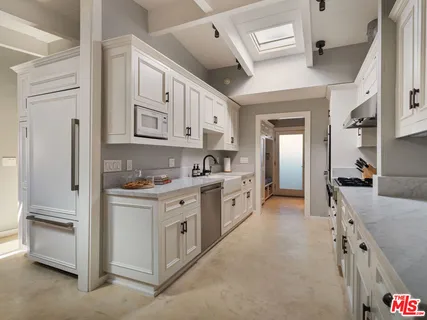 $2,997,000 | 1424 Nathan Lane, Ventura, CA 93001