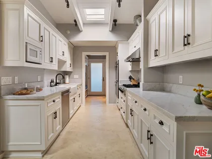 $2,997,000 | 1424 Nathan Lane, Ventura, CA 93001