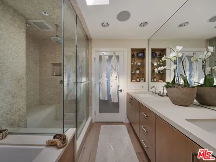 $2,997,000 | 1424 Nathan Lane, Ventura, CA 93001