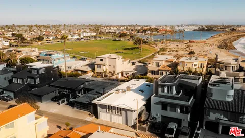 $2,997,000 | 1424 Nathan Lane, Ventura, CA 93001