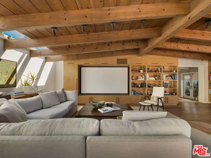 $2,997,000 | 1424 Nathan Lane, Ventura, CA 93001