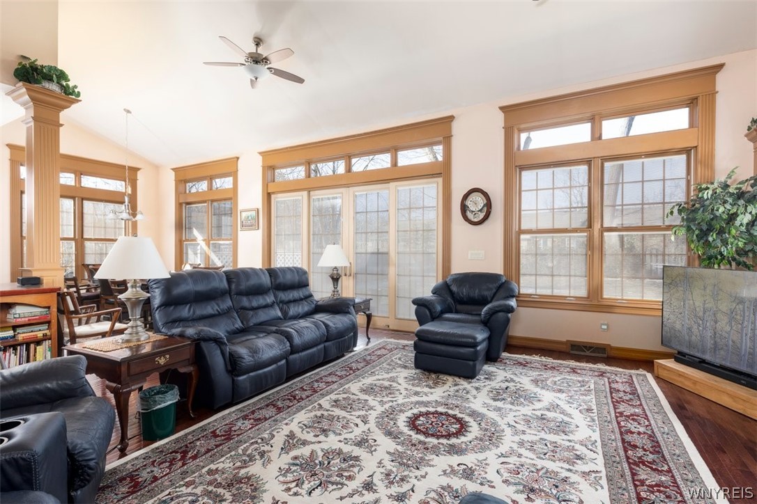 860 Union Road West Seneca, NY 14224 - Photo 21 of 41 Living Room