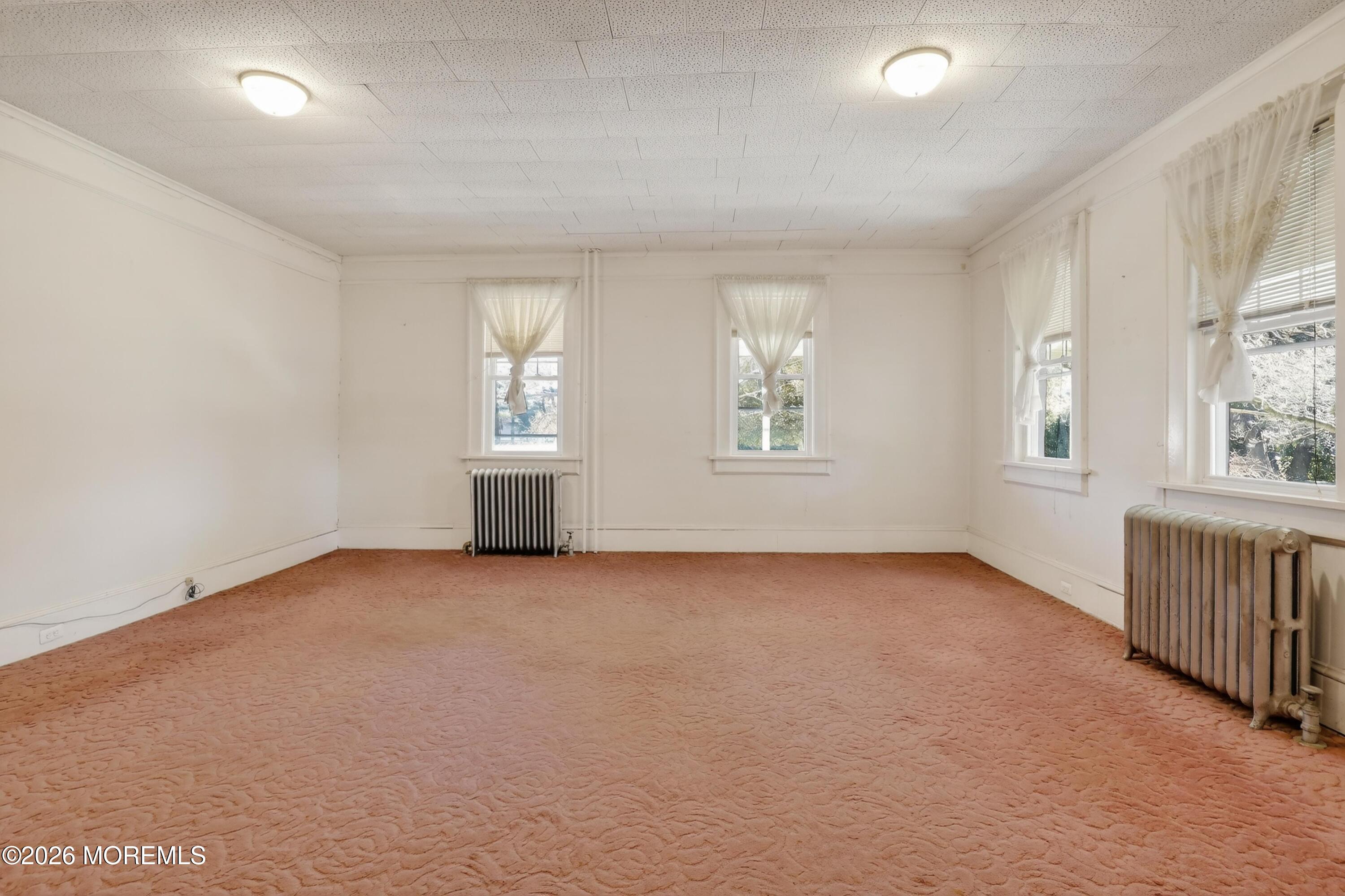 15 Hummingbird Way Jackson, NJ 08527 - Photo 26 of 60 Living Room