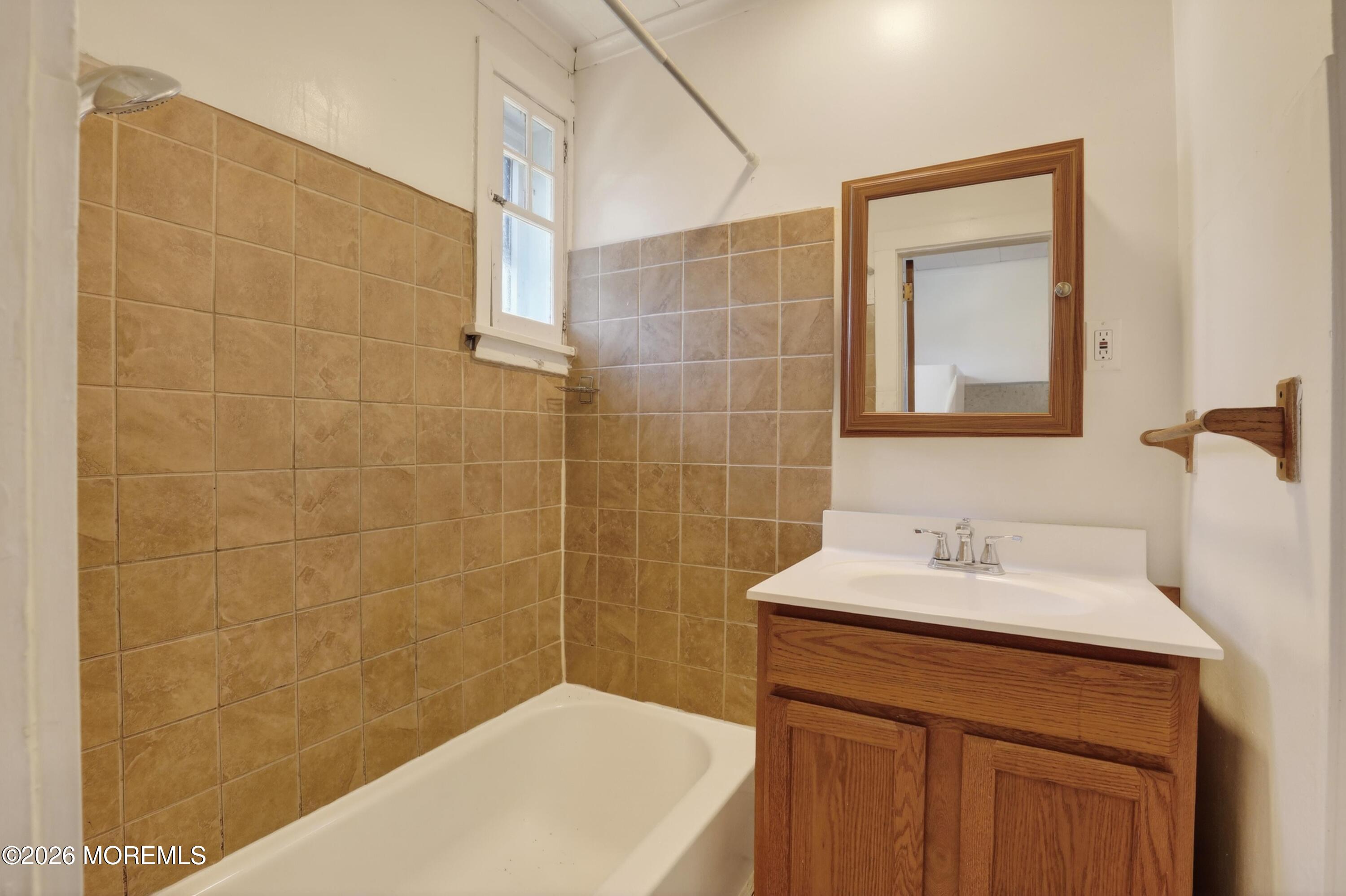 15 Hummingbird Way Jackson, NJ 08527 - Photo 40 of 60 Upstairs Apartment