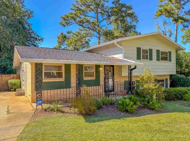 $2,595 | 810 Devon Drive, Tallahassee, FL 32308