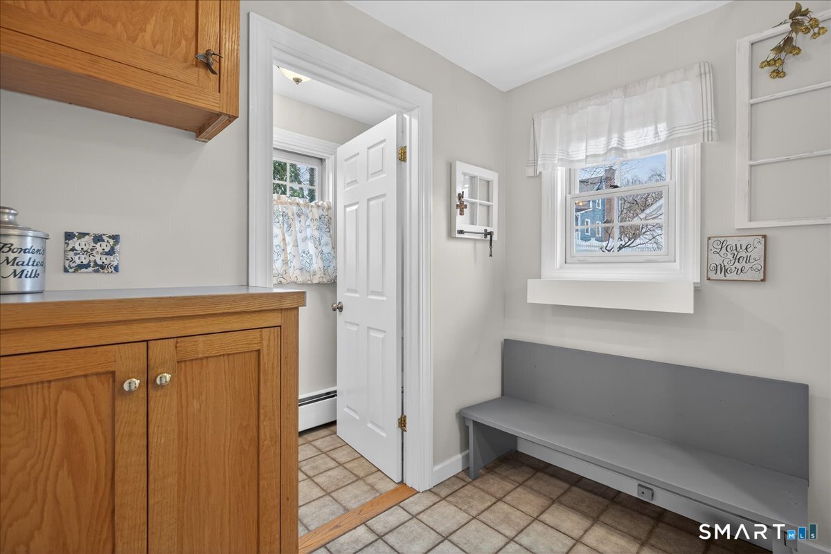 13 West Slope Lane Hamden, CT 06517 - Photo 14 of 32