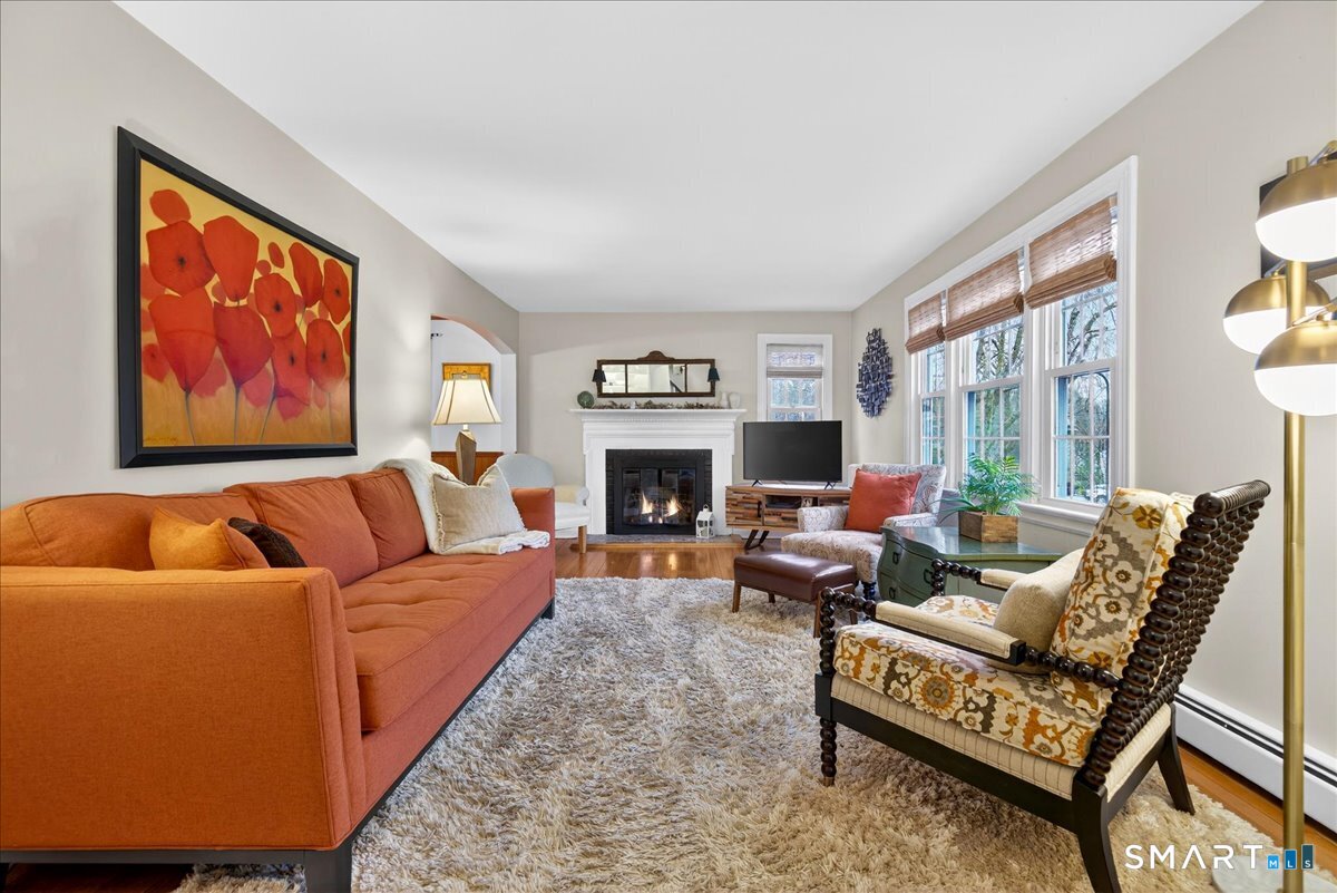 13 West Slope Lane Hamden, CT 06517 - Photo 2 of 32