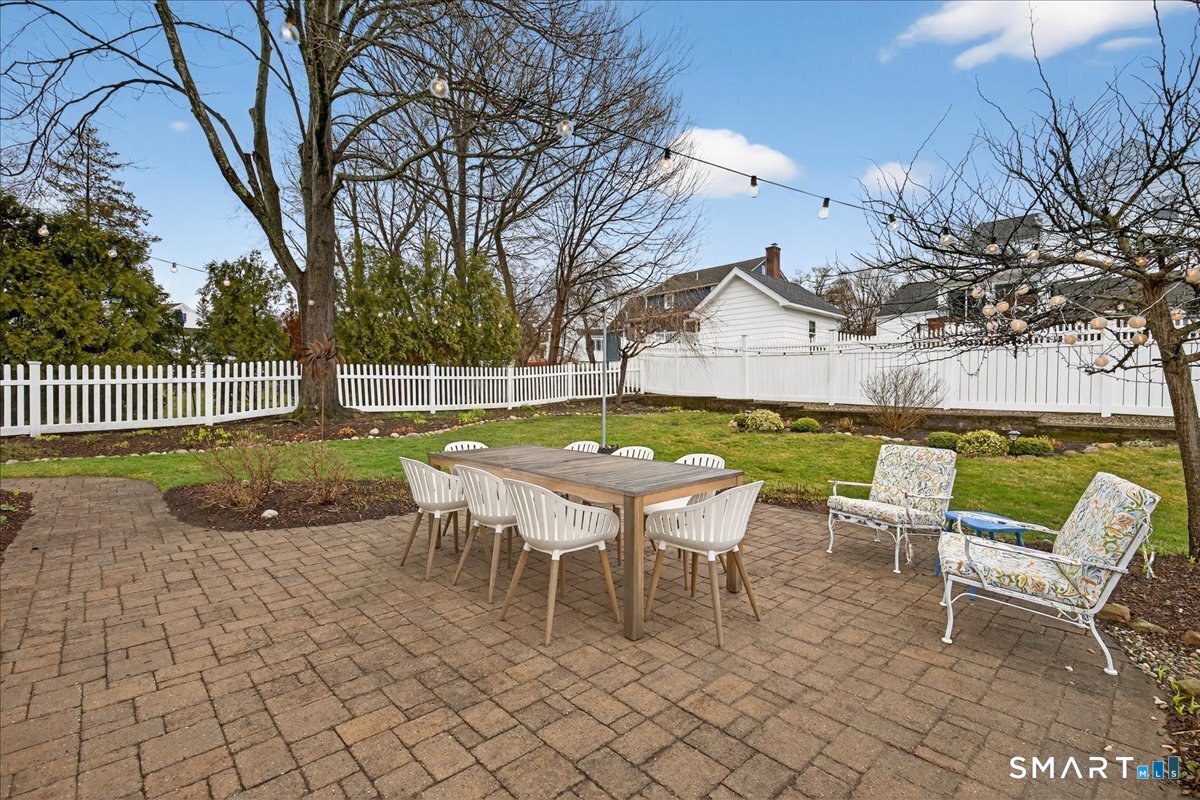 13 West Slope Lane Hamden, CT 06517 - Photo 28 of 32