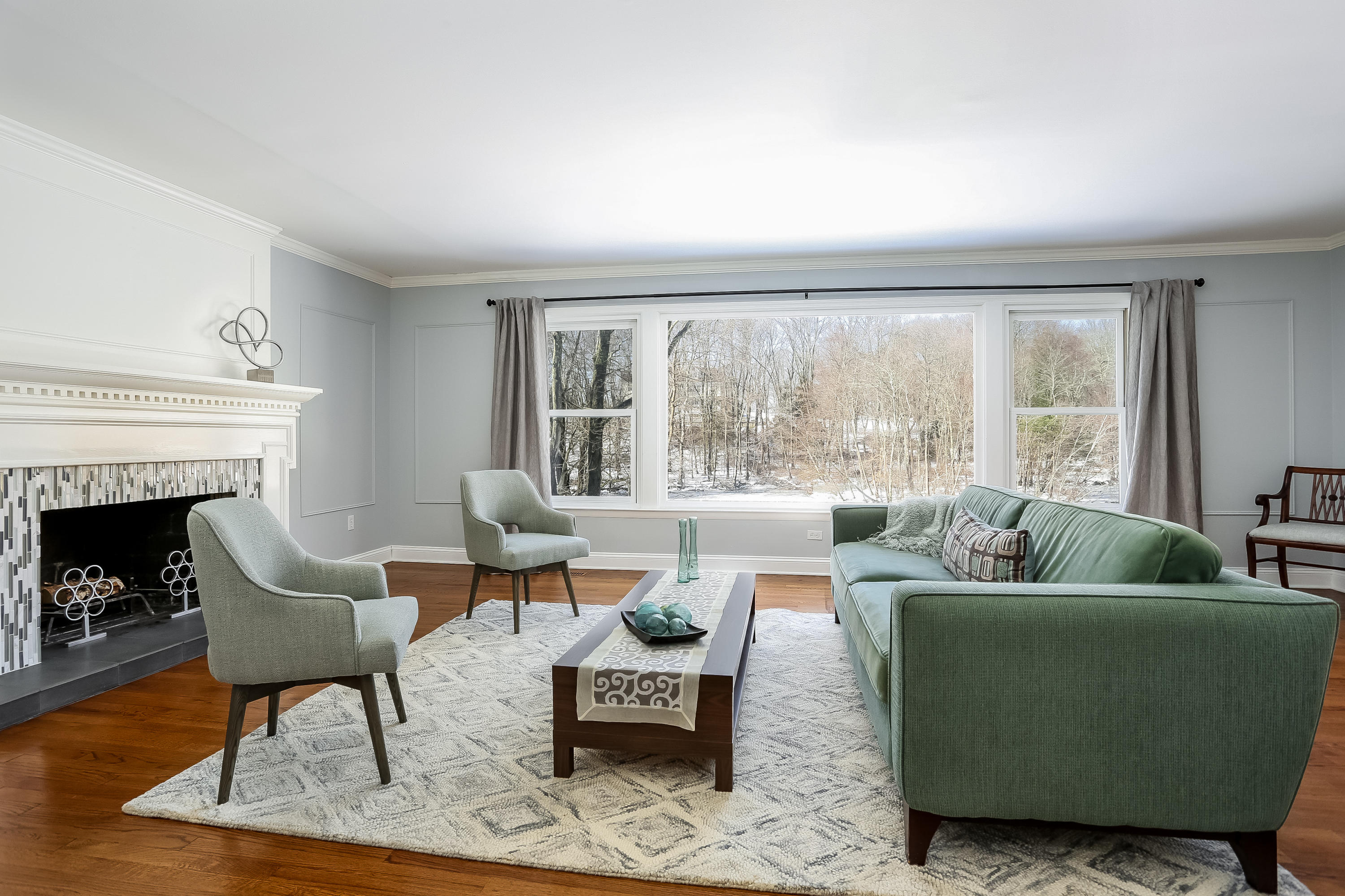64 Lake Wind Road New Canaan, CT 06840 - Photo 3 of 18 004-photo-living-room-6765484