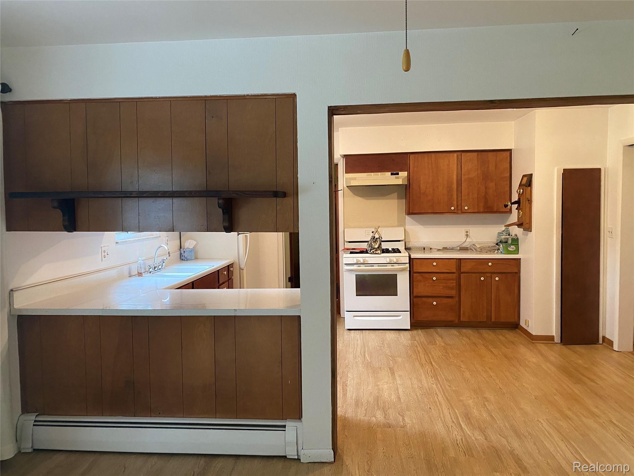 44780 Bemis Road Belleville, MI 48111 - Photo 15 of 55 KITCHEN & FAMILY ROOM