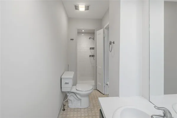 $1,895 | 135 Columbia Avenue, Unit 3, Cranston, RI 02905