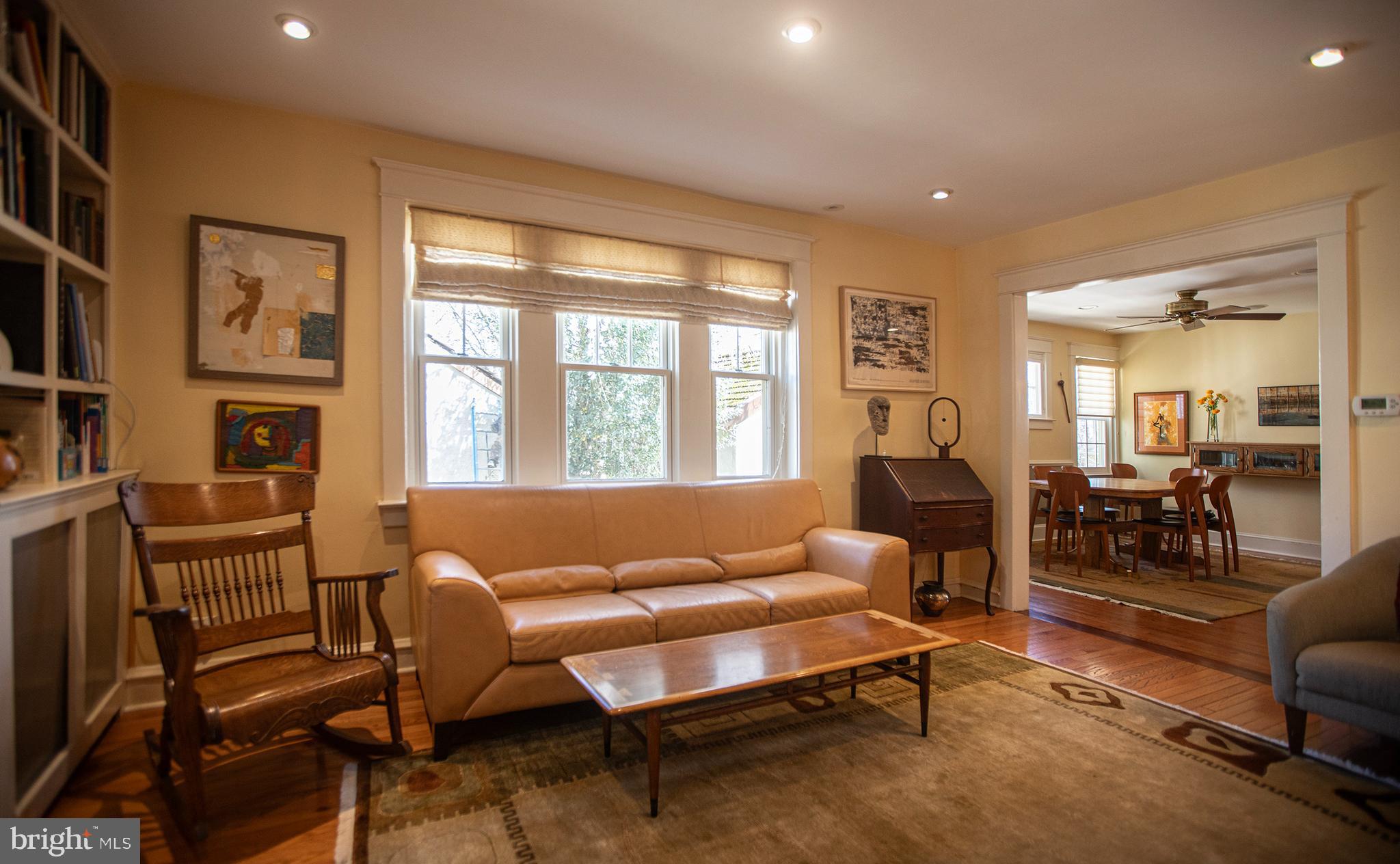 304 Wellesley Road Philadelphia, PA 19119 - Photo 5 of 34 Living room