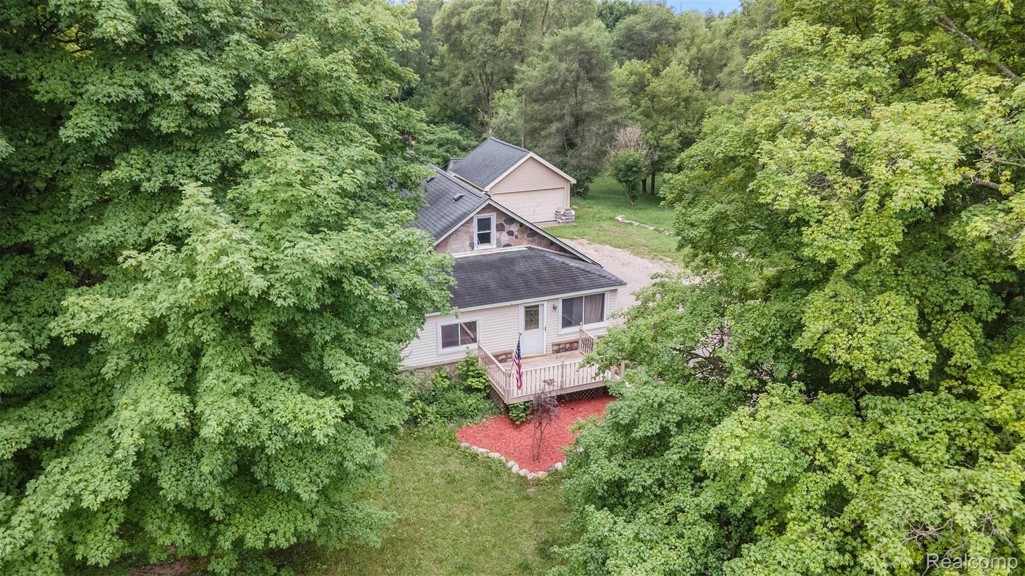1290 Bowers Road Lapeer, MI 48446 - Photo 33 of 39 33.jpg