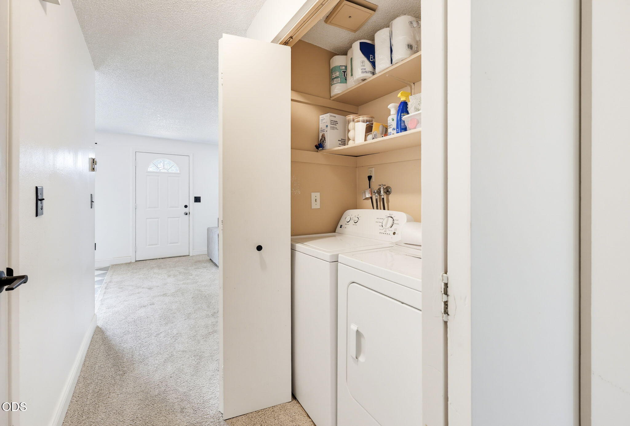 1325 Spring Street Medford, OR 97504 - Photo 16 of 27 a utility room with dryer and washer