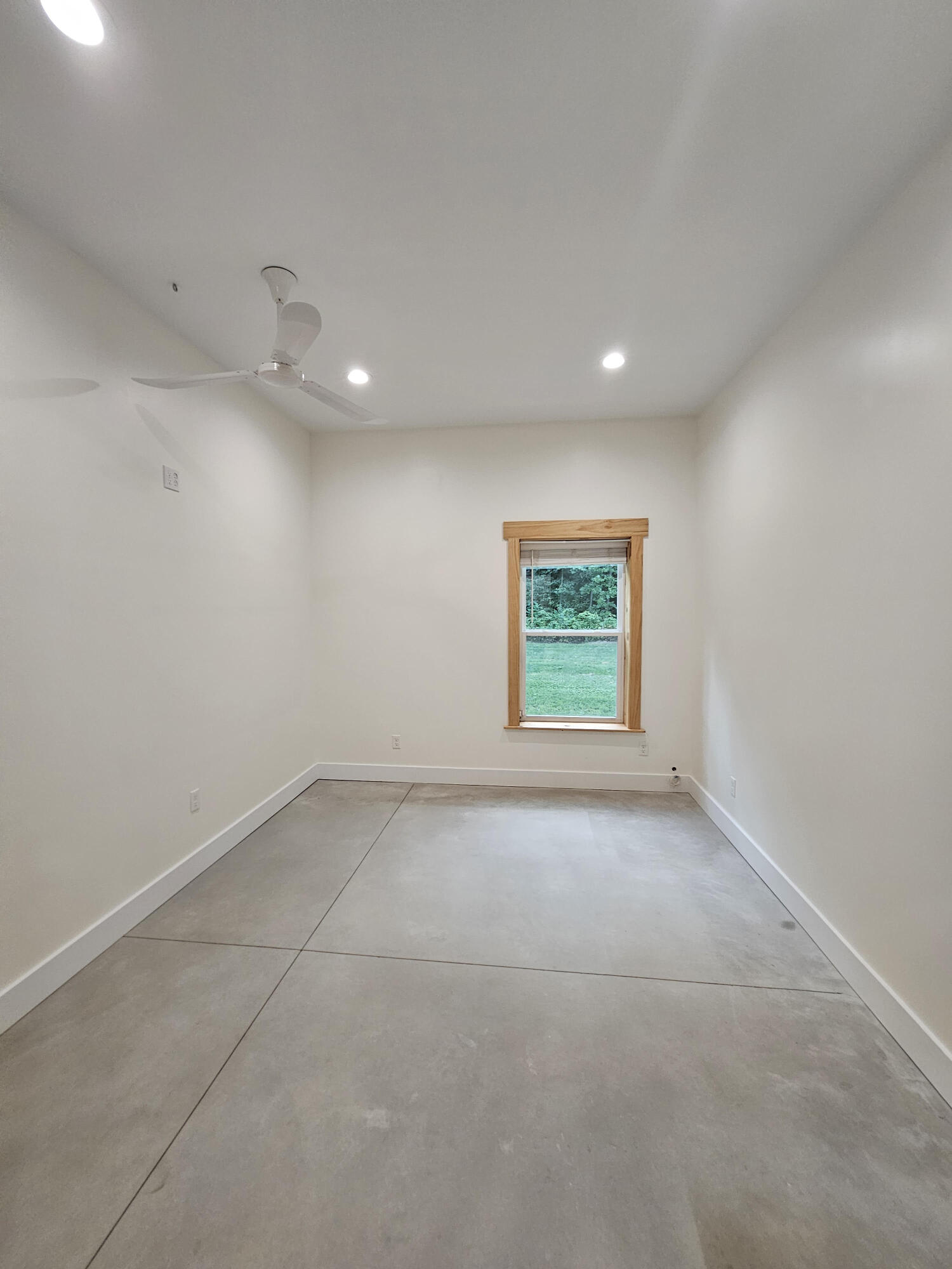 11122 Evergreen Road Gowen, MI 49326 - Photo 27 of 44 master bed full