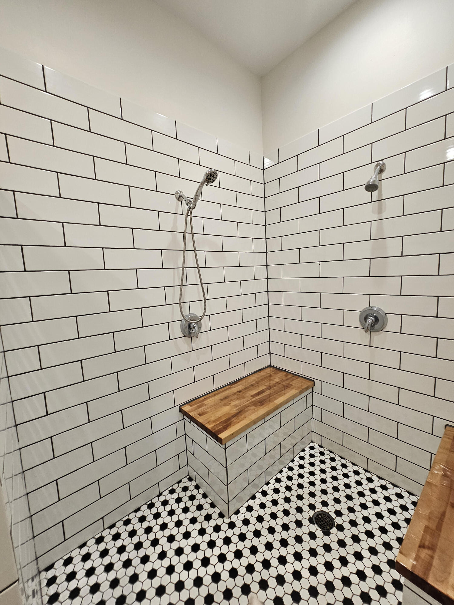 11122 Evergreen Road Gowen, MI 49326 - Photo 28 of 44 m bath drain
