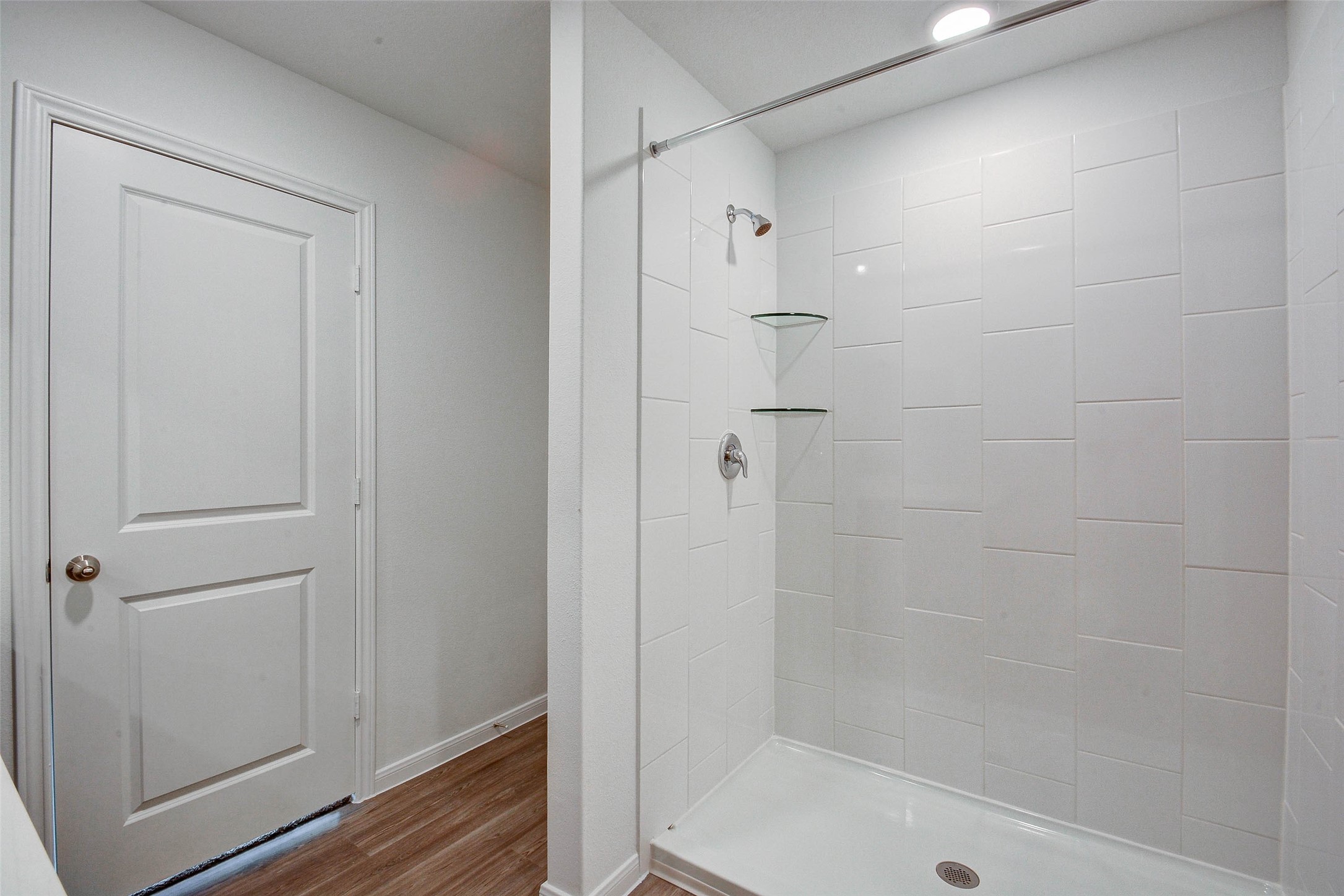 16642 Teak Mantle Road Conroe, TX 77302 - Photo 27 of 35 a bathroom with a bathtub