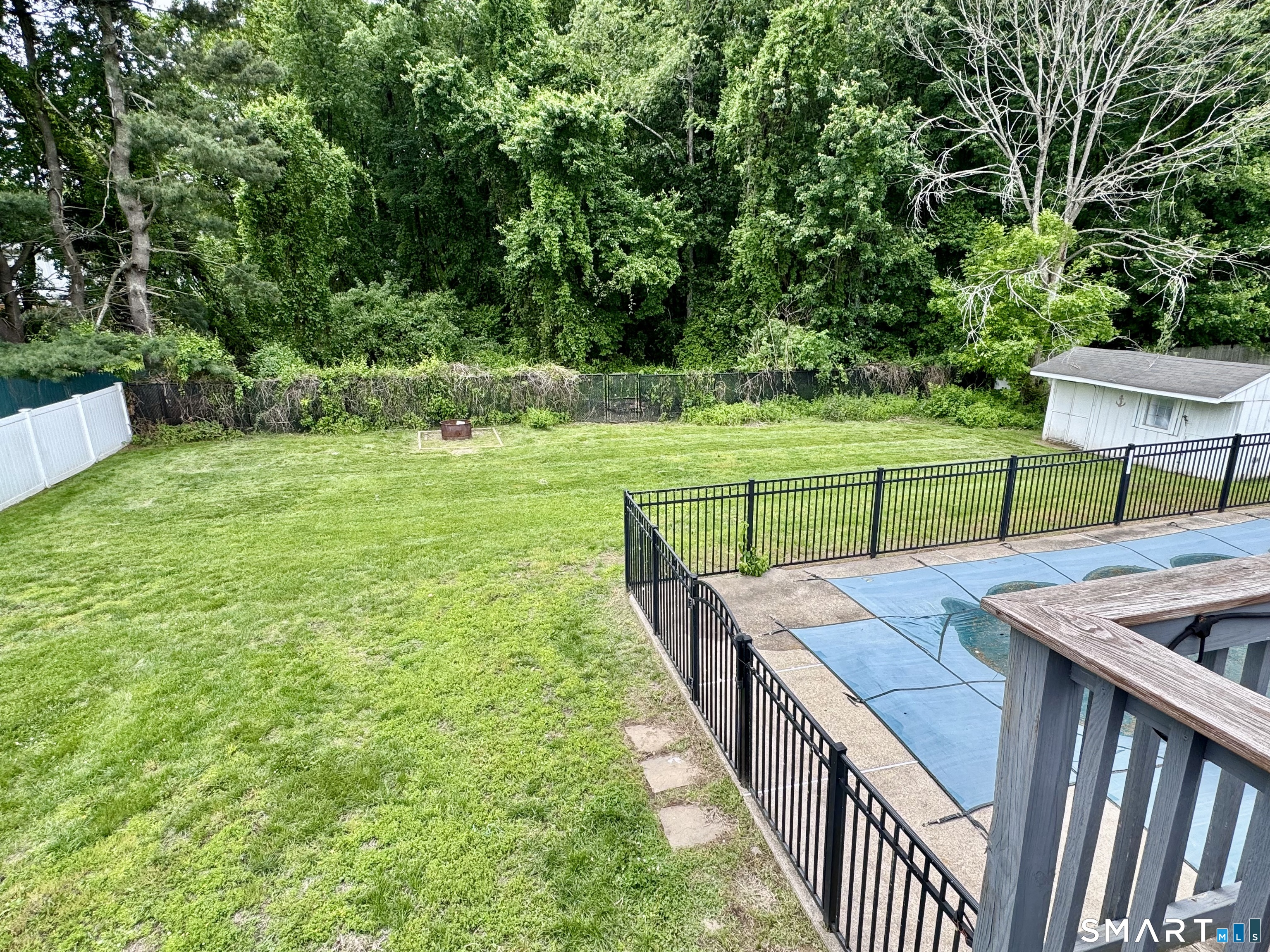 24 Middle Road Enfield, CT 06082 - Photo 34 of 38