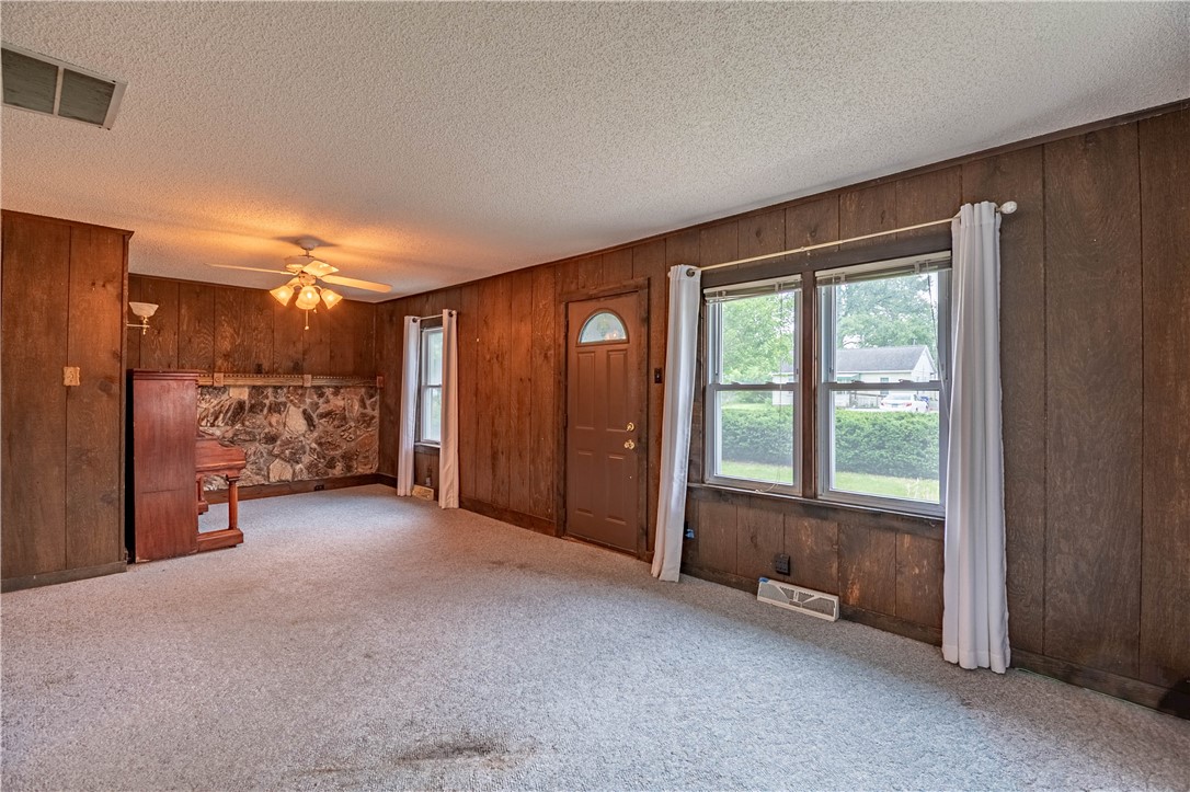 1660 West Garfield Avenue Decatur, IL 62526 - Photo 5 of 18
