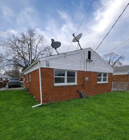 $72,000 | 3857 17th Street, Ecorse, MI 48229