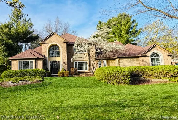 $709,990 | 1840 Wexport Lane, Commerce Township, MI 48382